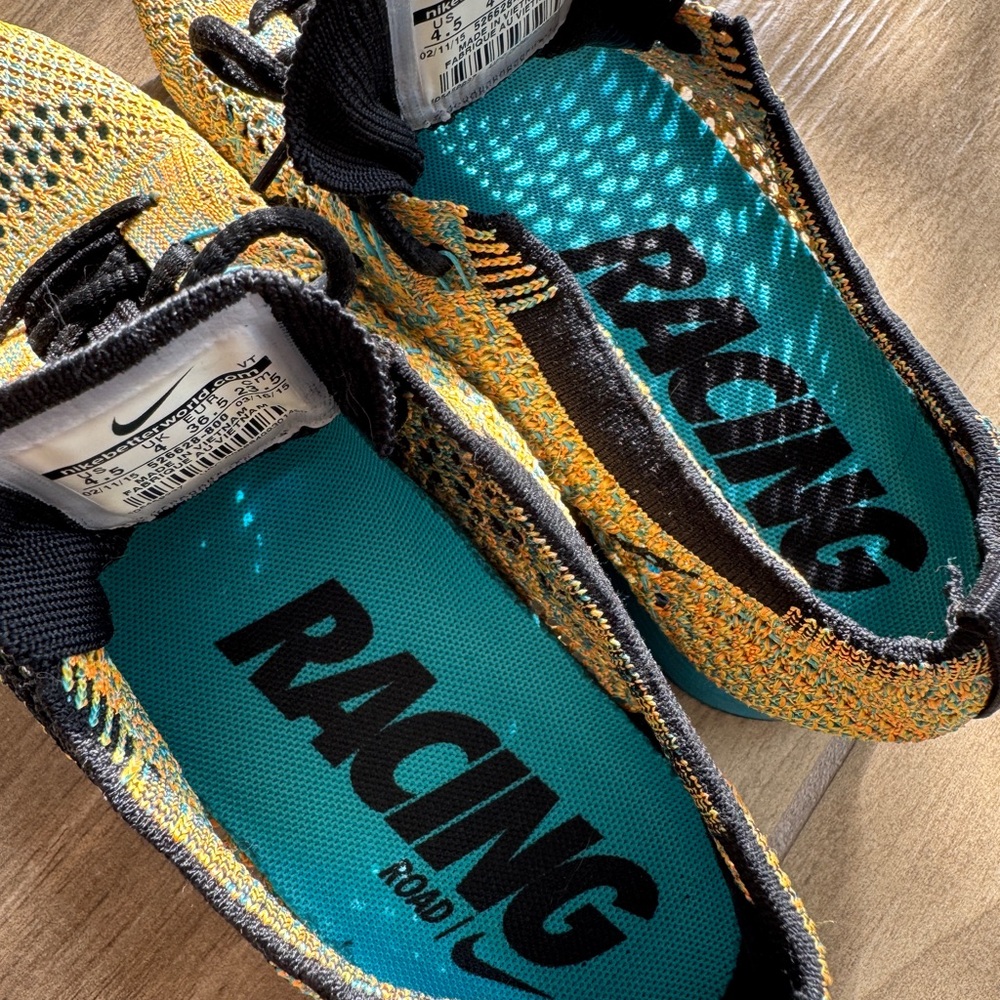 Nike Flyknit Racers - Picture 5 of 5